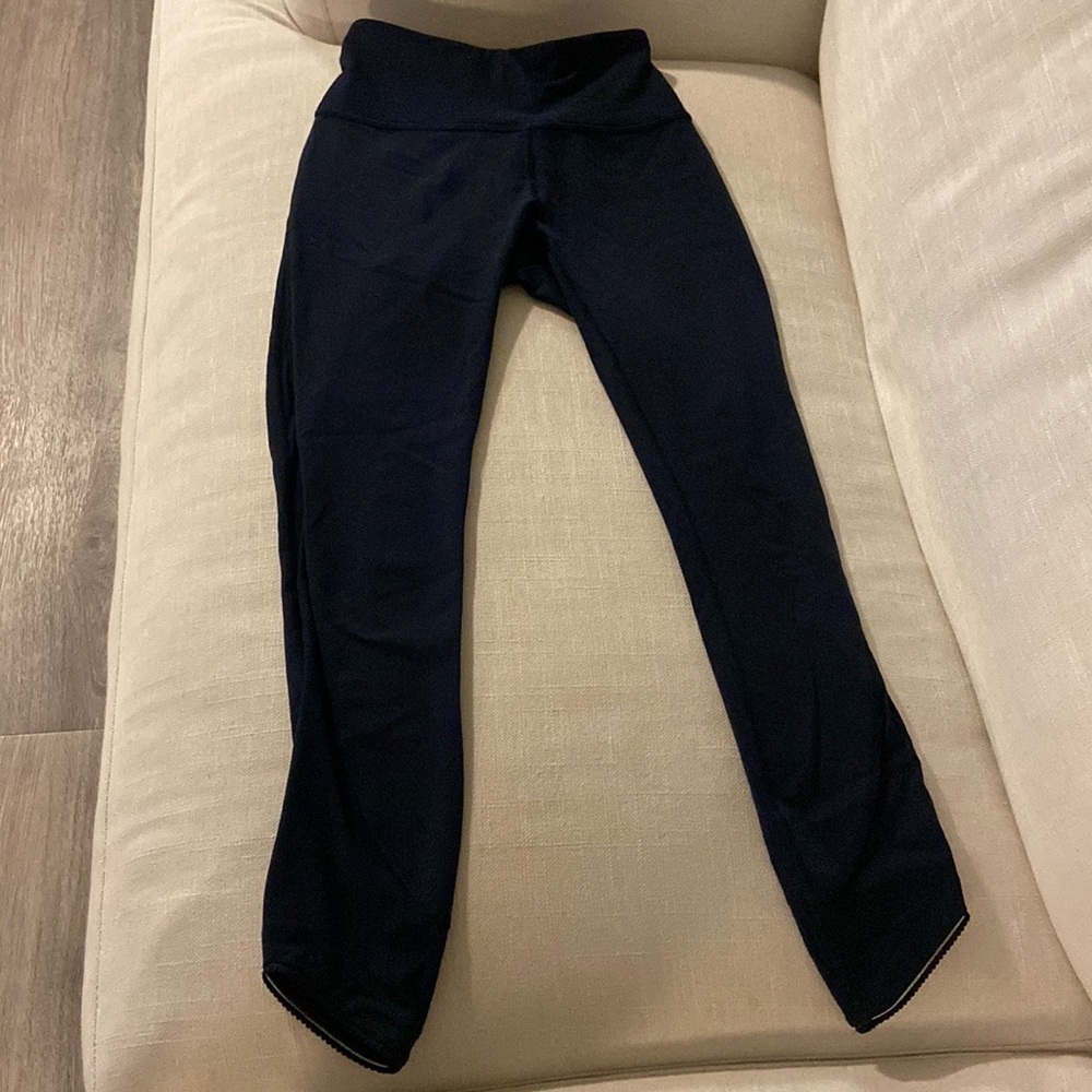Lululemon 7/8 sheer side navy blue leggings